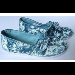 Toms - light blue